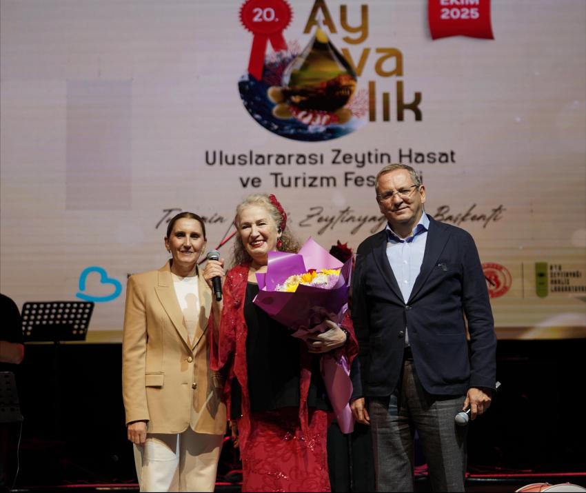 Suzan Kardeş’ten Ayvalık’ta Balkan Rüzgarı!