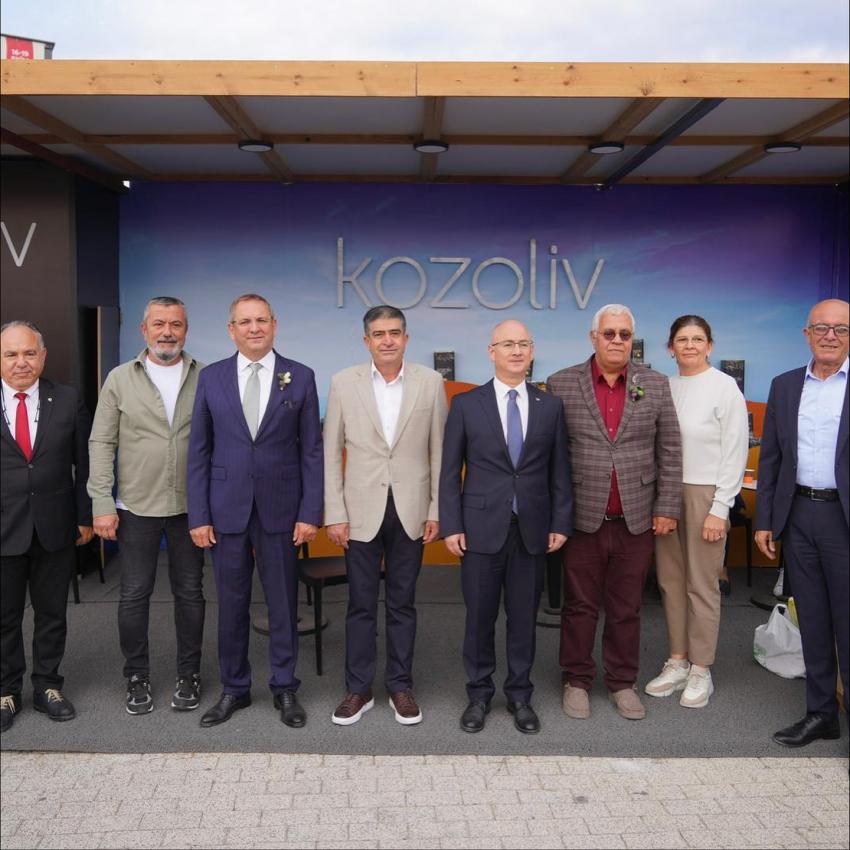 Ayvalık’ta Zeytin ve Zeytinyağı Büyük Festival Pazarı Açıldı.