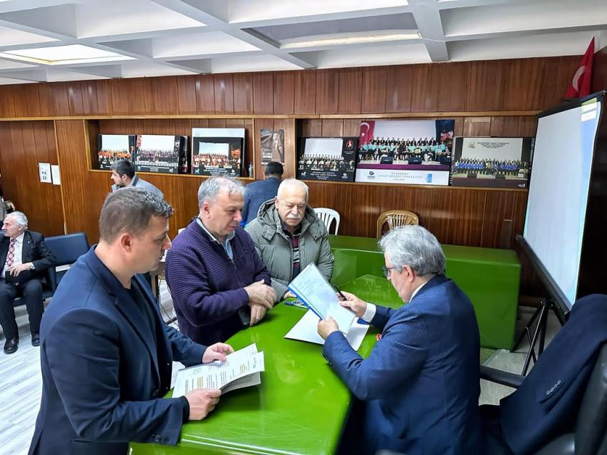 BAŞKAN DURSUN MİRZA, ESKİ BELEDİYE BİNASI’NDA KENT KONSEYİ VE SİVİL TOPLUM ÖRGÜTLERİYLE BİR ARAYA GELDİ