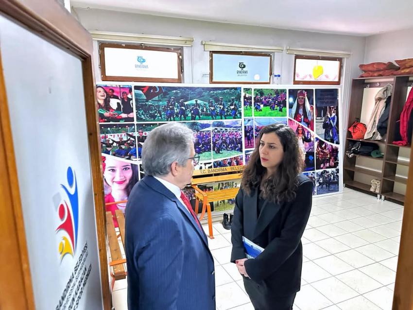 BAŞKAN DURSUN MİRZA, ESKİ BELEDİYE BİNASI’NDA KENT KONSEYİ VE SİVİL TOPLUM ÖRGÜTLERİYLE BİR ARAYA GELDİ