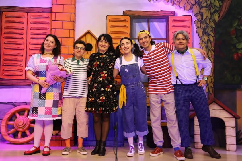 BANDIRMA BELEDİYESİ VE ETİ ÇOCUK TİYATROSU'NDAN MİNİKLERE UNUTULMAZ TİYATRO KEYFİ