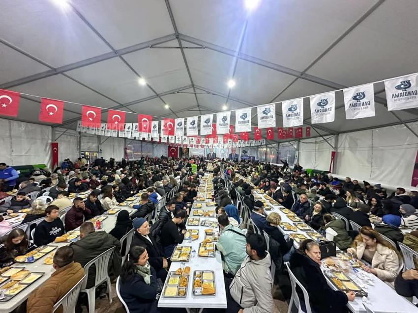 Bandırma Belediyesi İftar Çadırında Dayanışma ve Paylaşımın Gücü Buluşuyor