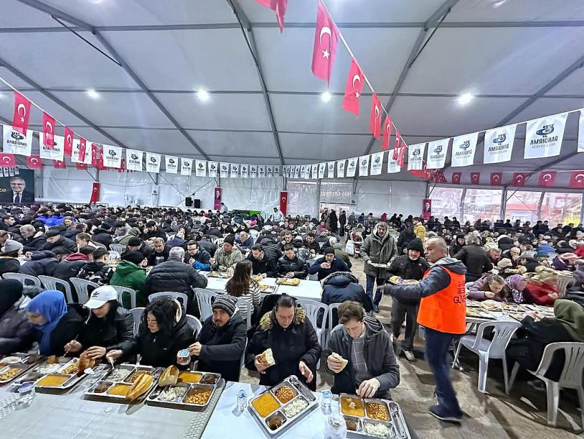 BANDIRMA BELEDİYESİ İFTAR ÇADIRINDA DAYANIŞMA VE PAYLAŞIMIN GÜCÜ