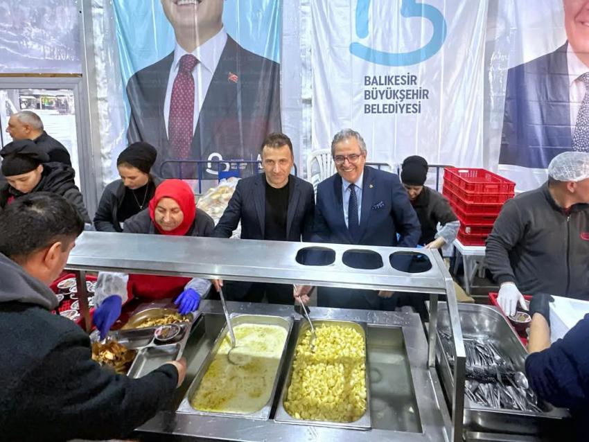 BANDIRMA BELEDİYESİ’NİN İFTAR SOFRASINDA BİRLİK VE DAYANIŞMA