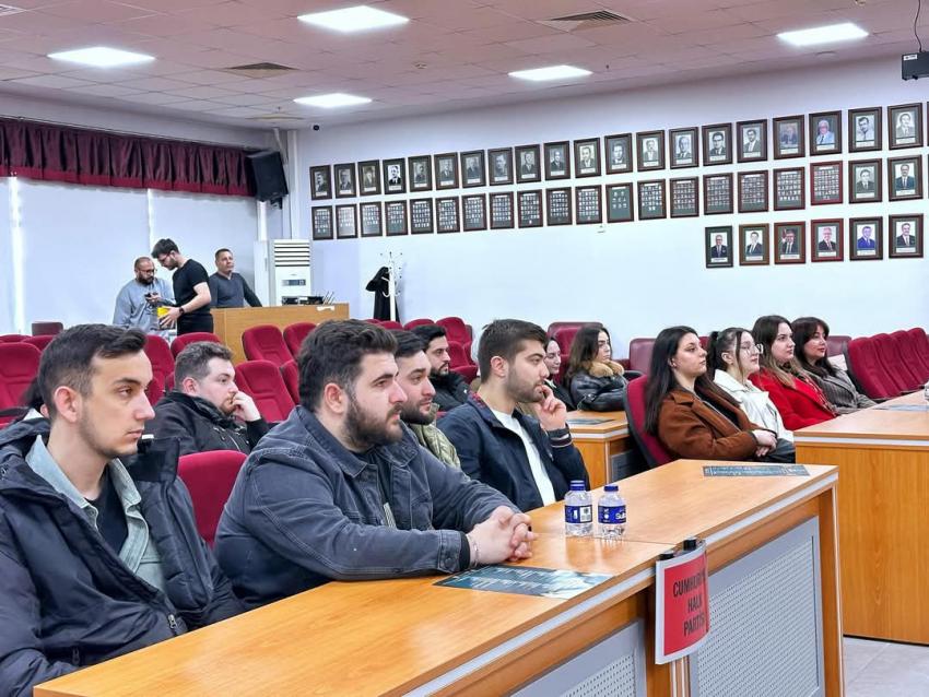 GENÇLERLE YEREL YÖNETİMLER ÜZERİNE KEYİFLİ SOHBET