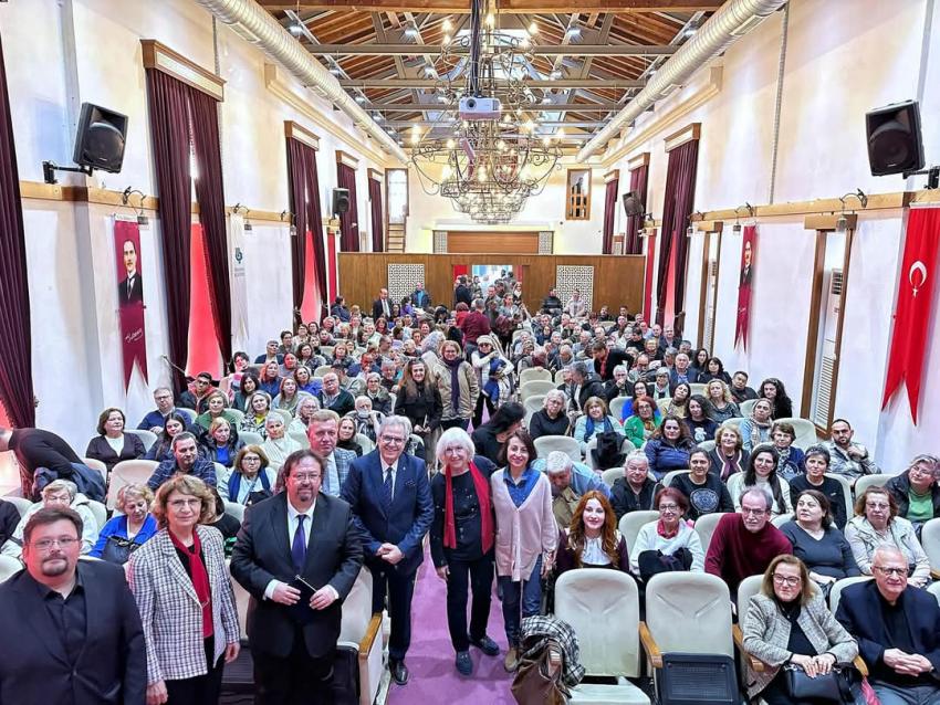 GAZETECİ-YAZAR BANU AVAR, 8 MART ETKİNLİKLERİ KAPSAMINDA BANDIRMA’DAYDI