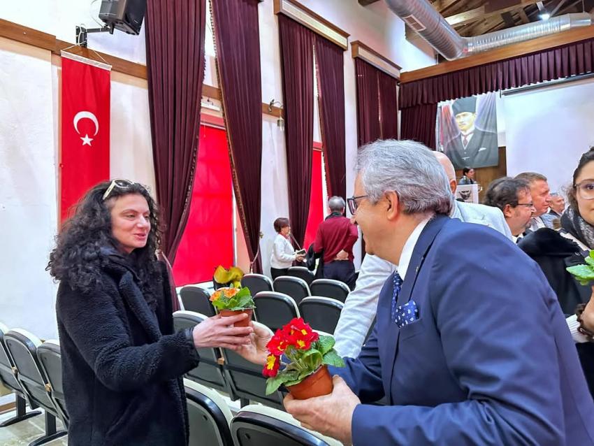 GAZETECİ-YAZAR BANU AVAR, 8 MART ETKİNLİKLERİ KAPSAMINDA BANDIRMA’DAYDI