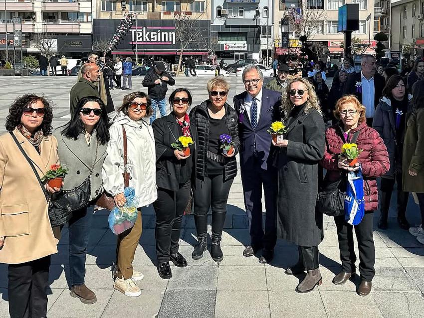 GREV YAPAN EMEKÇİ KADINLARA BAŞKAN MİRZA’DAN DESTEK