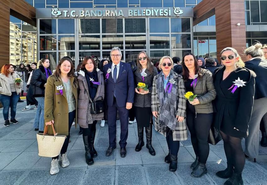 GREV YAPAN EMEKÇİ KADINLARA BAŞKAN MİRZA’DAN DESTEK