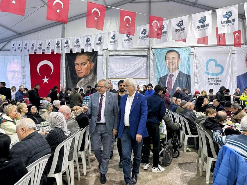 BANDIRMA BELEDİYESİ İFTAR ÇADIRINDA DAYANIŞMA RUHU DEVAM EDİYOR