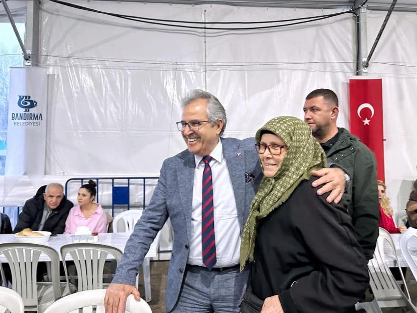 BANDIRMA BELEDİYESİ İFTAR ÇADIRINDA DAYANIŞMA RUHU DEVAM EDİYOR