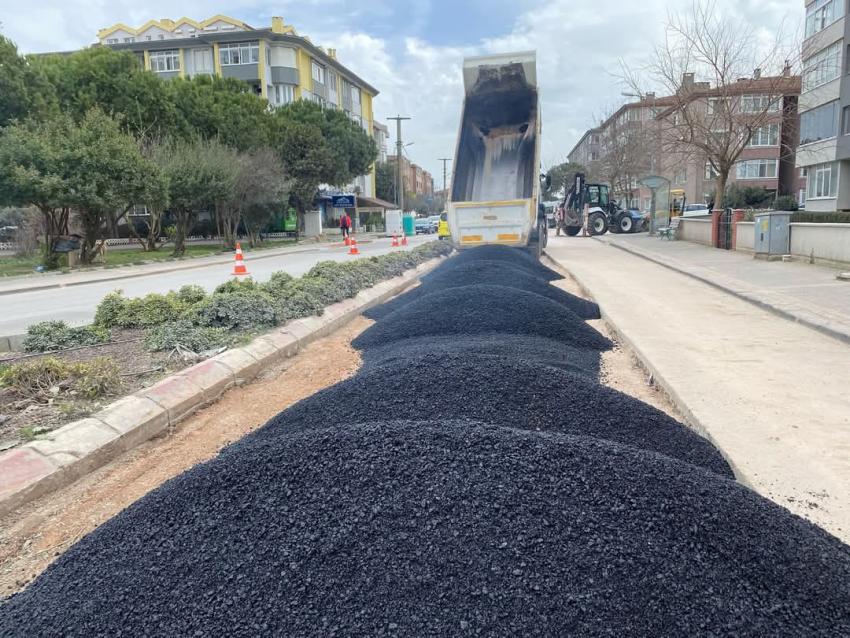 BANDIRMA’DA YOL BAKIM VE ONARIM ÇALIŞMALARI DEVAM EDİYOR