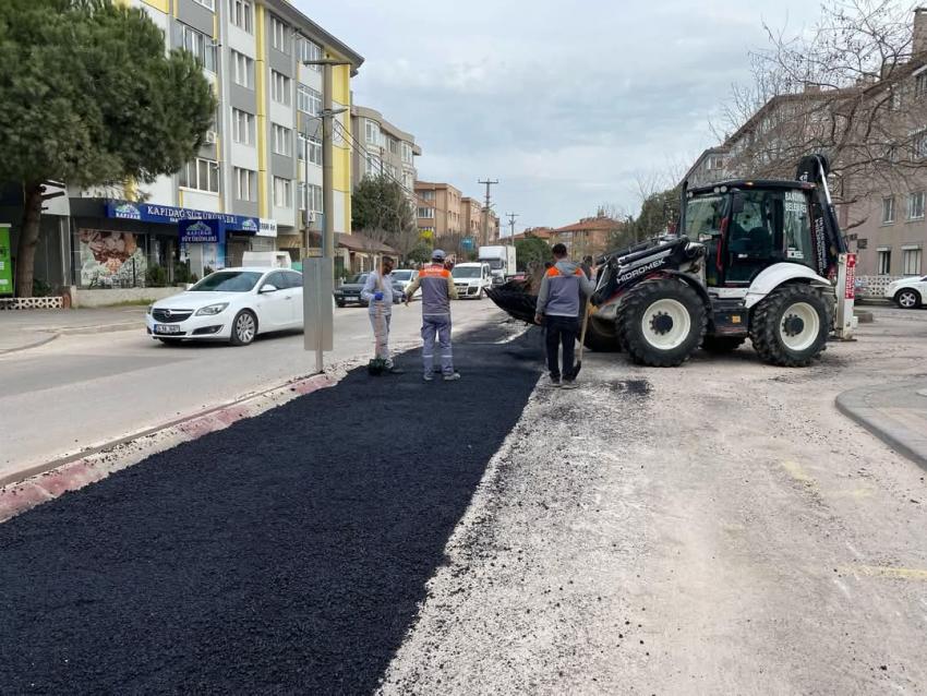 BANDIRMA’DA YOL BAKIM VE ONARIM ÇALIŞMALARI DEVAM EDİYOR