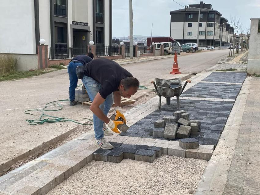 BANDIRMA’DA YOL BAKIM VE ONARIM ÇALIŞMALARI DEVAM EDİYOR
