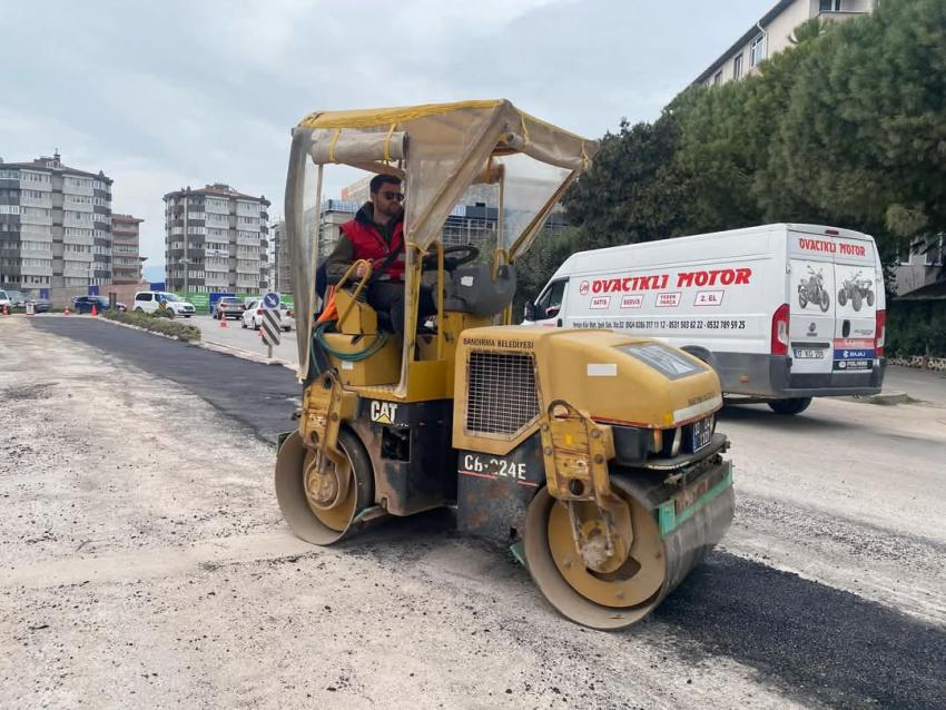 BANDIRMA’DA YOL BAKIM VE ONARIM ÇALIŞMALARI DEVAM EDİYOR