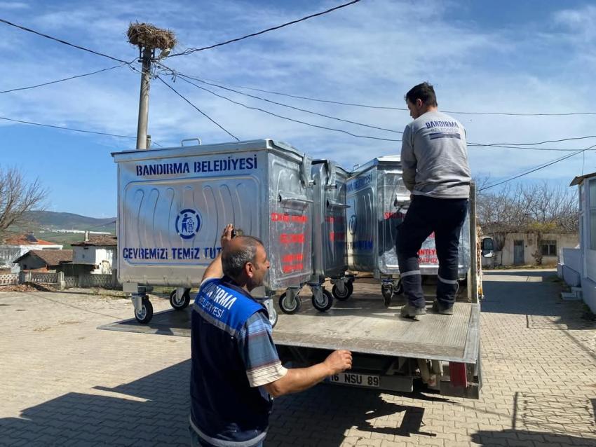 BANDIRMA’DA YENİ ÇÖP KONTEYNERLERİ YERLEŞTİRİLDİ