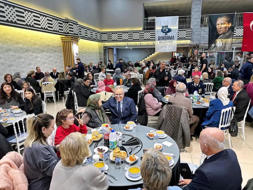 BANDIRMA BELEDİYESİ’NDEN ŞEHİT AİLELERİ, GAZİLER VE GAZİ AİLELERİ ONURUNA İFTAR PROGRAMI