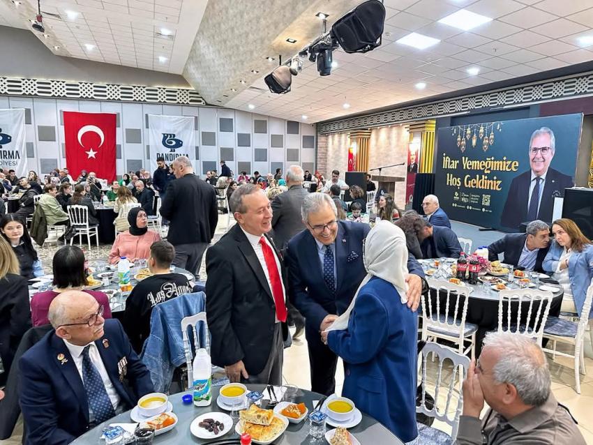 BANDIRMA BELEDİYESİ’NDEN ŞEHİT AİLELERİ, GAZİLER VE GAZİ AİLELERİ ONURUNA İFTAR PROGRAMI