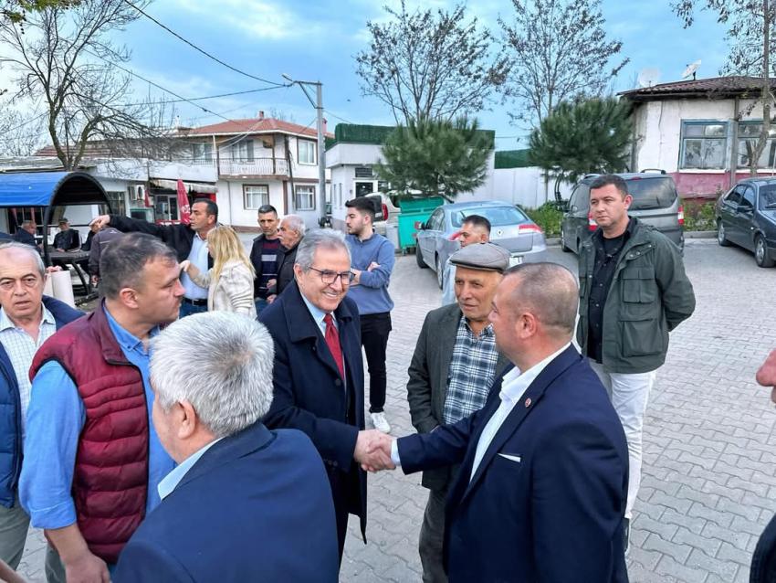 BANDIRMA BELEDİYE BAŞKANI DURSUN MİRZA, YEŞİLÇOMLU MAHALLESİNDEKİ İFTAR YEMEĞİNE KATILDI