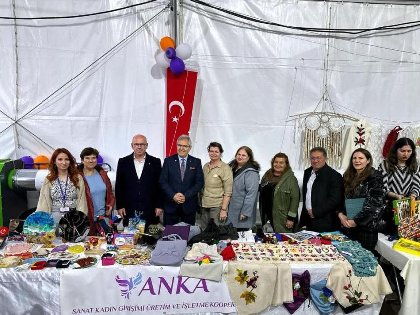 BANDIRMA BELEDİYESİ 3. KADIN EL EMEĞİ FESTİVALİ’NİN AÇILIŞI COŞKUYLA GERÇEKLEŞTİ