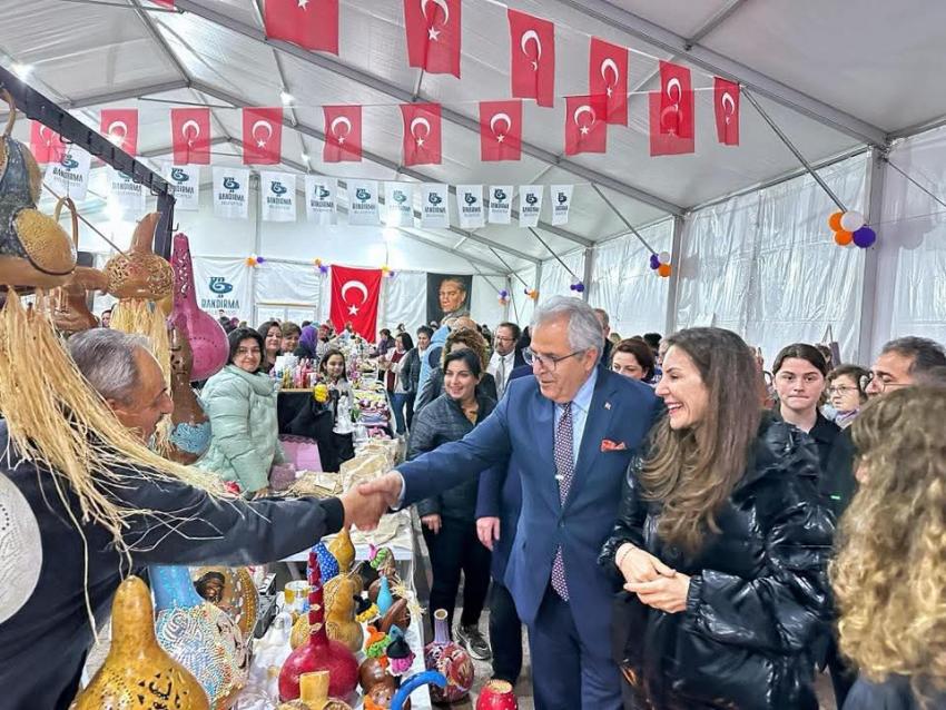 BANDIRMA BELEDİYESİ 3. KADIN EL EMEĞİ FESTİVALİ’NİN AÇILIŞI COŞKUYLA GERÇEKLEŞTİ