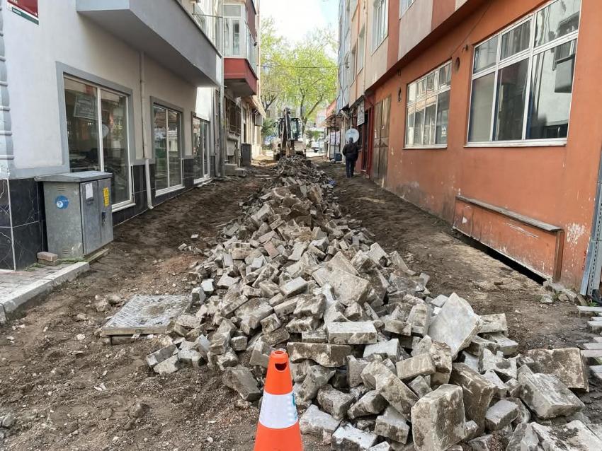 BANDIRMA BELEDİYESİ’NDE ÇALIŞMALAR TÜM HIZIYLA DEVAM EDİYOR