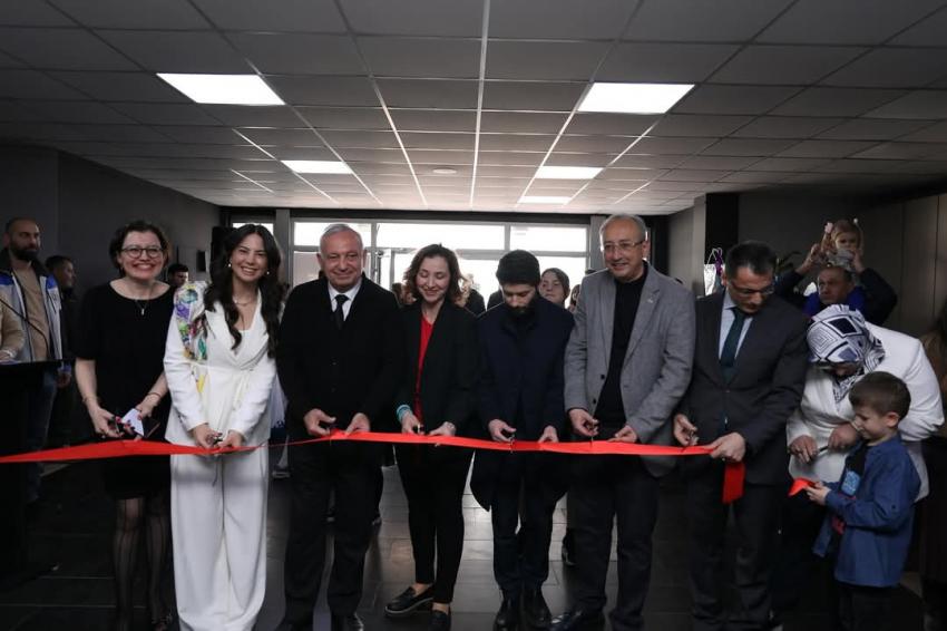 BANDIRMA’DA SANATIN KALBİ TUNÇ BAŞARAN KÜLTÜR MERKEZİ’NDE ATTI