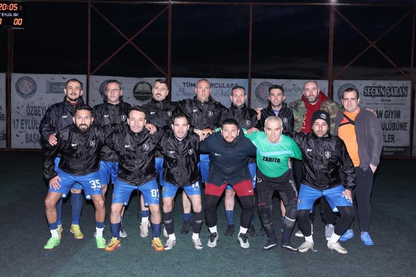 BANDIRMA BELEDİYESİ FUTBOL TAKIMI ŞİRKETLER LİGİ'NDE TARİH YAZDI