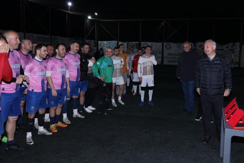 BANDIRMA BELEDİYESİ FUTBOL TAKIMI ŞİRKETLER LİGİ'NDE TARİH YAZDI