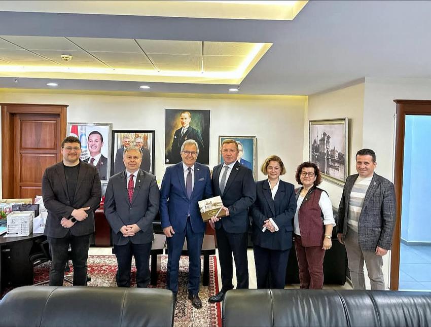 BAŞKAN MİRZA, ATATÜRKÇÜ DÜŞÜNCE DERNEĞİ BANDIRMA ŞUBESİ YÖNETİMİNİ AĞIRLADI