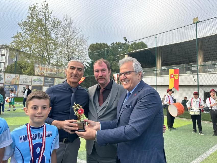 BANDIRMA’DA 23 NİSAN COŞKUSU “ULUSAL EGEMENLİK KUPASI” İLE TAÇLANDI