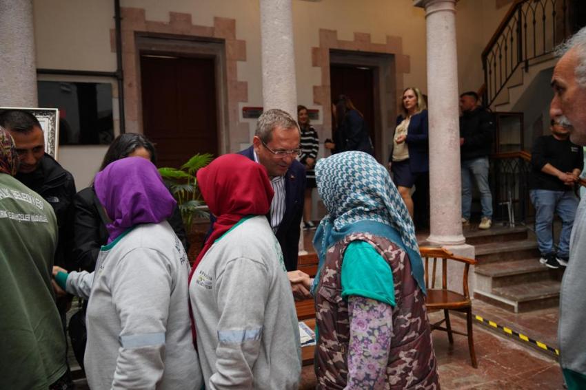 AYVALIK’TA BAŞKAN ERGİN MESAİ ARKADAŞLARIYLA BAYRAMLAŞTI