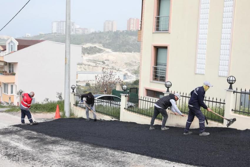 BANDIRMA BELEDİYESİ'NDEN ALT YAPI VE ÜST YAPI HAMLESİ: PARKE VE ASFALT ÇALIŞMALARI TÜM HIZIYLA DEVAM EDİYOR