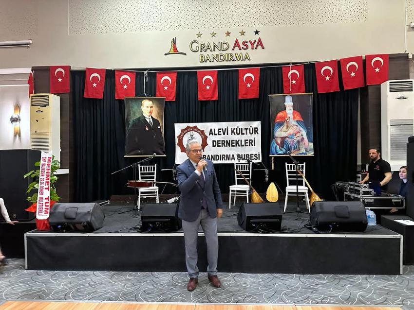 BANDIRMA BELEDİYE BAŞKANI DURSUN MİRZA, ALEVİ KÜLTÜR DERNEKLERİ BANDIRMA ŞUBESİ’NİN DAYANIŞMA GECESİ’NE KATILDI