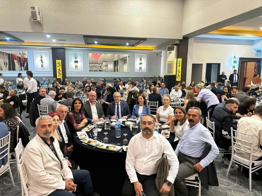 BANDIRMA BELEDİYE BAŞKANI DURSUN MİRZA, ALEVİ KÜLTÜR DERNEKLERİ BANDIRMA ŞUBESİ’NİN DAYANIŞMA GECESİ’NE KATILDI