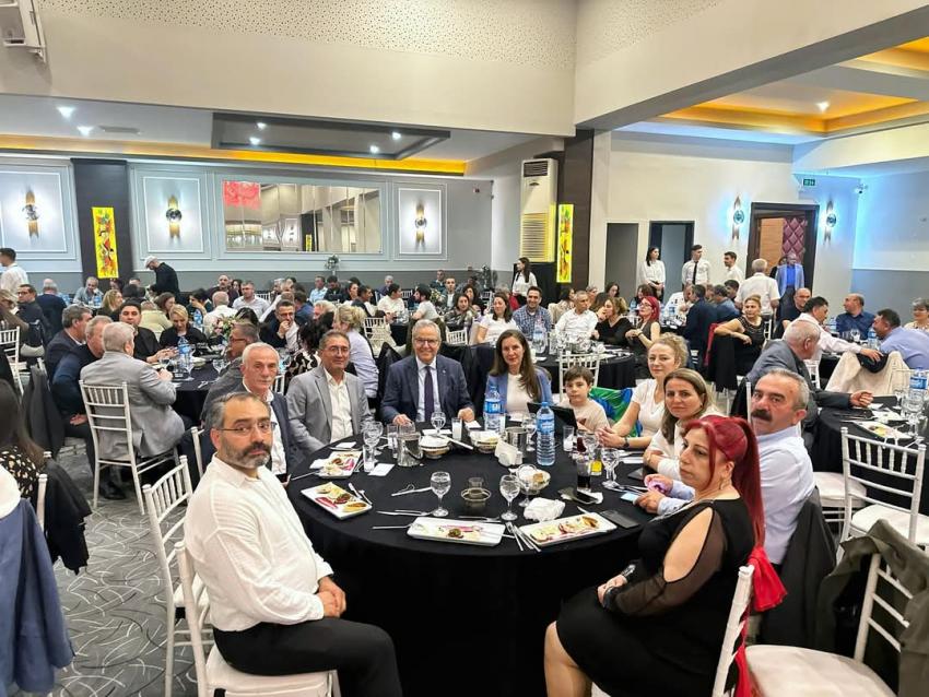 BANDIRMA BELEDİYE BAŞKANI DURSUN MİRZA, ALEVİ KÜLTÜR DERNEKLERİ BANDIRMA ŞUBESİ’NİN DAYANIŞMA GECESİ’NE KATILDI