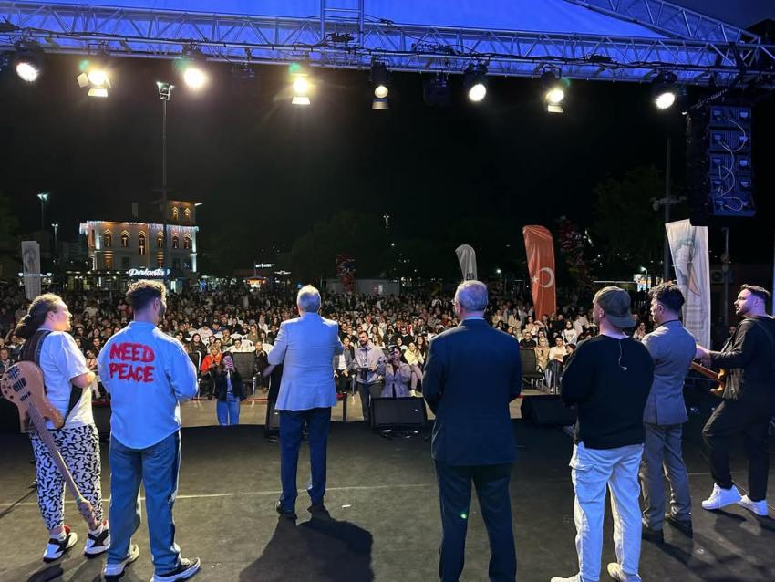 BANDIRMA SAHİL ŞENLİKLERİ COŞKUYLA BAŞLADI!