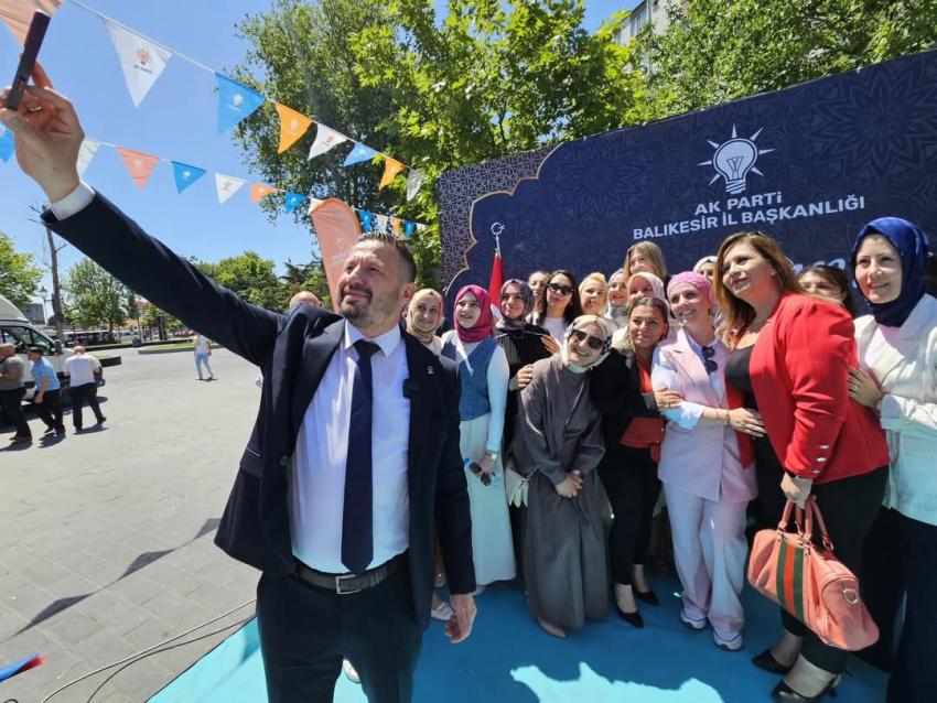 AK Parti Balıkesir Teşkilatı Bayramda Kenetlendi