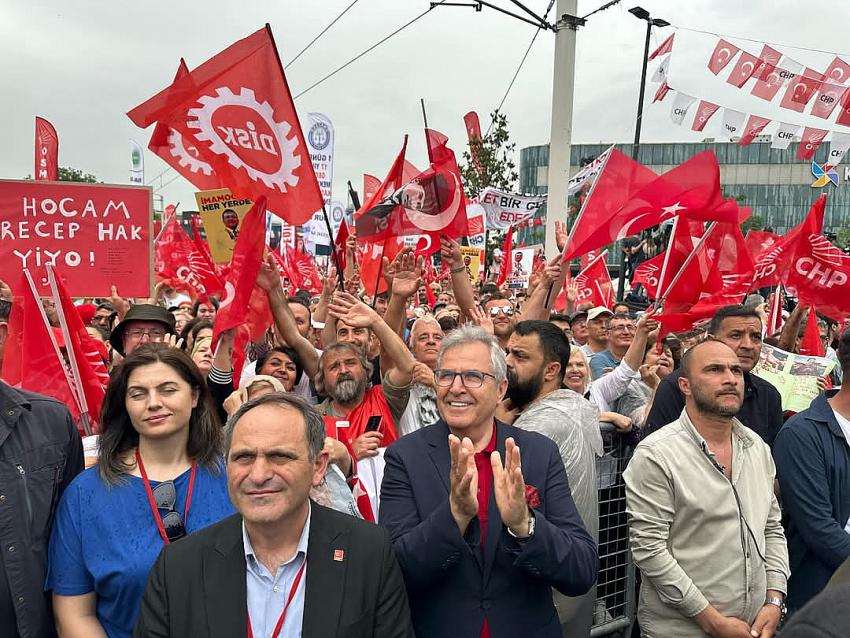 BANDIRMA’DAN DEMOKRASİ YÜRÜYÜŞÜNE GÜÇLÜ DESTEK