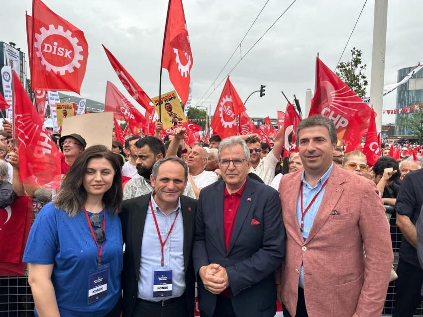 BANDIRMA’DAN DEMOKRASİ YÜRÜYÜŞÜNE GÜÇLÜ DESTEK