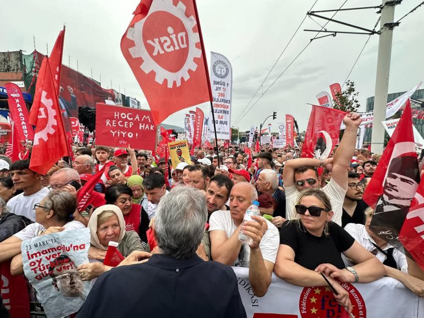 BANDIRMA’DAN DEMOKRASİ YÜRÜYÜŞÜNE GÜÇLÜ DESTEK