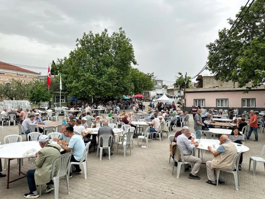 BAŞKAN DURSUN MİRZA, YEŞİLÇOMLU’DAKİ MEVLİD PROGRAMINA KATILDI