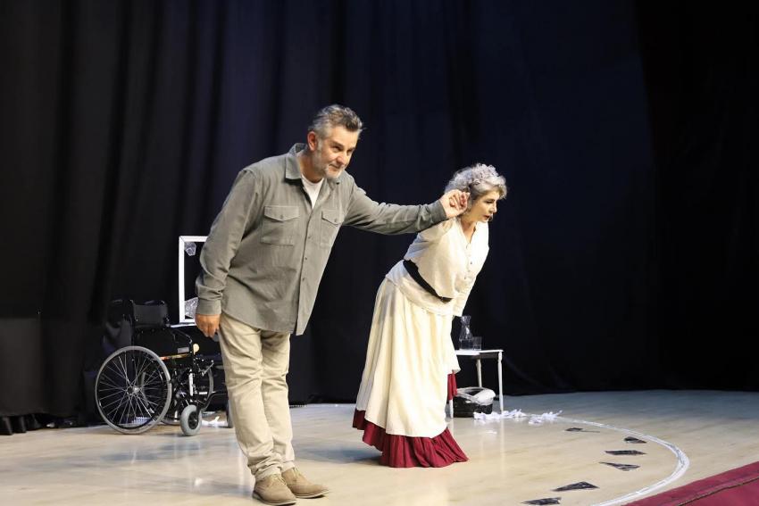 34. ULUSLARARASI BANDIRMA KUŞCENNETİ KÜLTÜR VE TURİZM FESTİVALİ TİYATRO İLE BULUŞTU