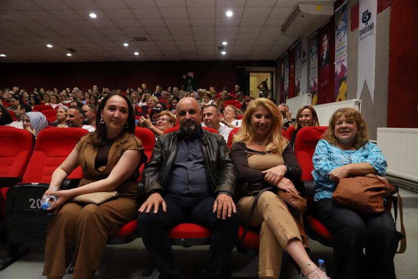 34. ULUSLARARASI BANDIRMA KUŞCENNETİ KÜLTÜR VE TURİZM FESTİVALİ TİYATRO İLE BULUŞTU