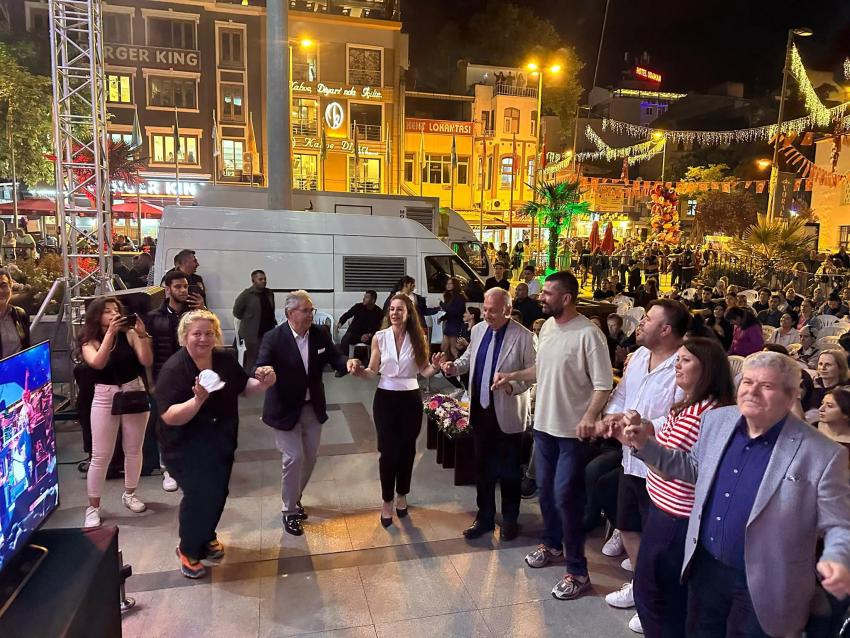 34. ULUSLARARASI BANDIRMA KUŞCENNETİ KÜLTÜR VE TURİZM FESTİVALİ DERYA BEDAVACI KONSERİYLE FİNAL YAPTI