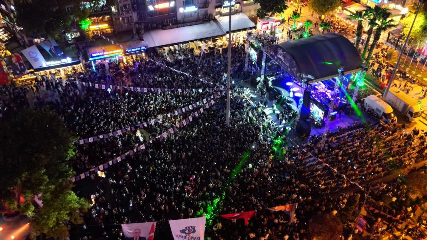 34. ULUSLARARASI BANDIRMA KUŞCENNETİ KÜLTÜR VE TURİZM FESTİVALİ DERYA BEDAVACI KONSERİYLE FİNAL YAPTI