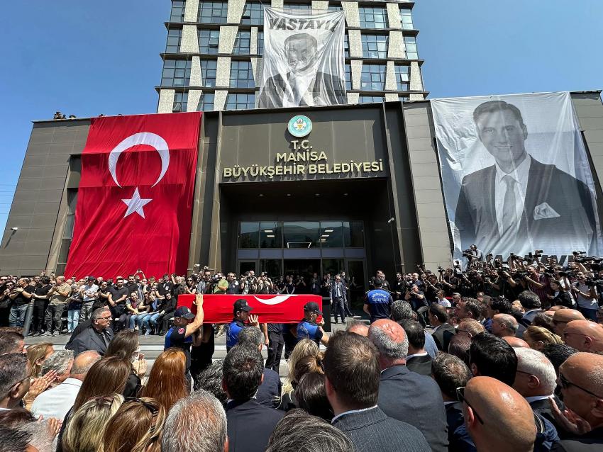 BAŞKAN MİRZA'DAN FERDİ ZEYREK İÇİN: ÇOK ERKEN OLDU, HİKAYE YARIM KALDI!