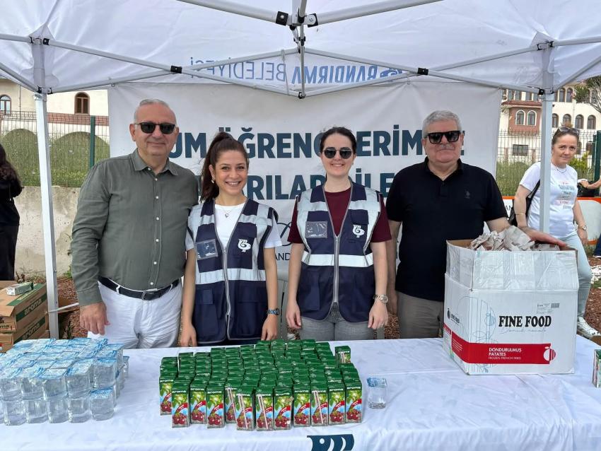 BANDIRMA BELEDİYESİ’NDEN SINAV SABAHI ÖĞRENCİLERE MORAL DESTEĞİ