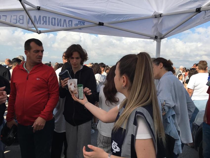 BANDIRMA BELEDİYESİ’NDEN SINAV SABAHI ÖĞRENCİLERE MORAL DESTEĞİ