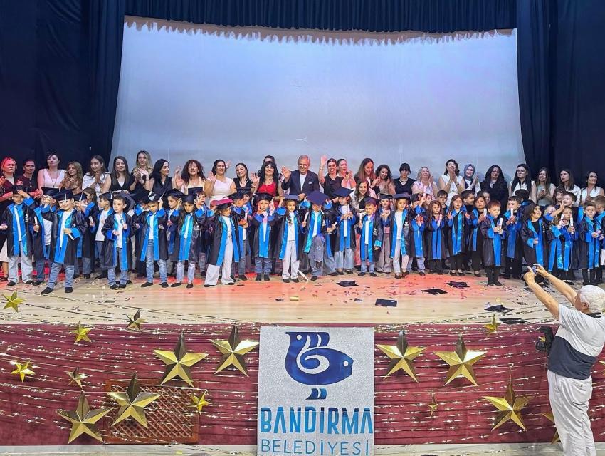 BANDIRMA BELEDİYESİ KREŞLERİNDE MEZUNİYET COŞKUSU